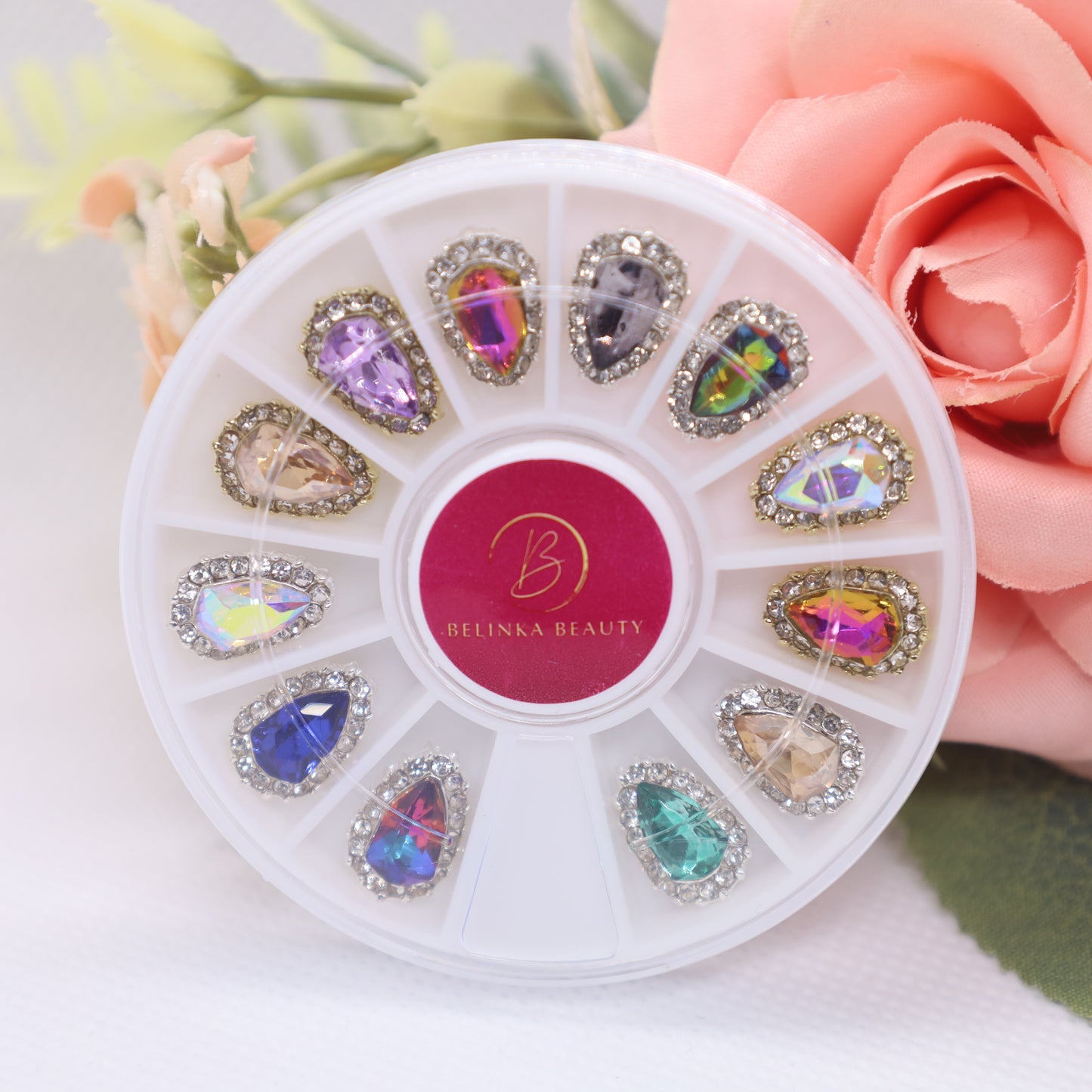 Karussell mit Nagelschmuck - 1